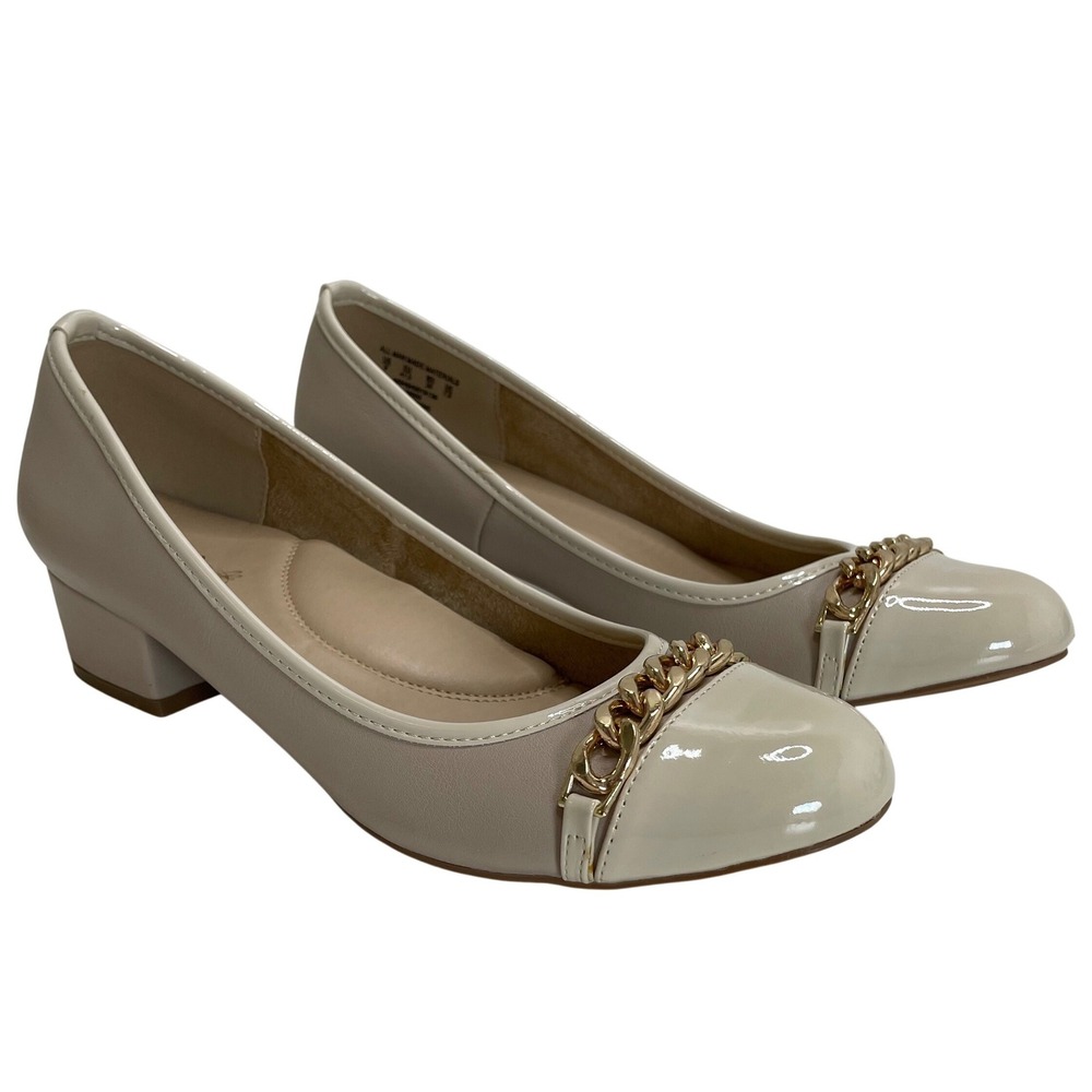 Jaclyn Smith Beige Block Heel Pumps Gold Chain Round Toe Shoes 9 Preppy Academia